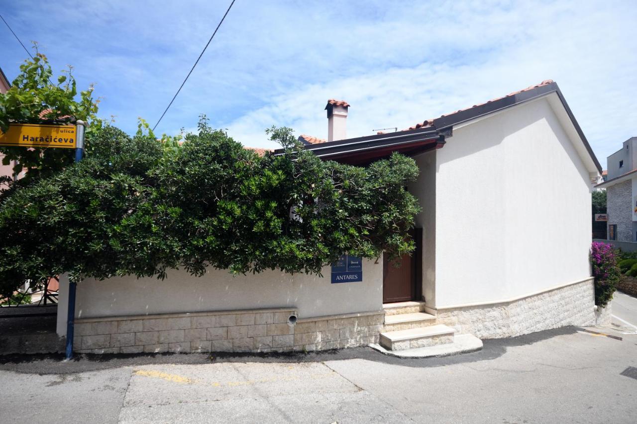Apartments Antares Mali Lošinj Extérieur photo