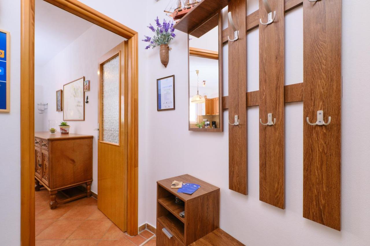 Apartments Antares Mali Lošinj Extérieur photo