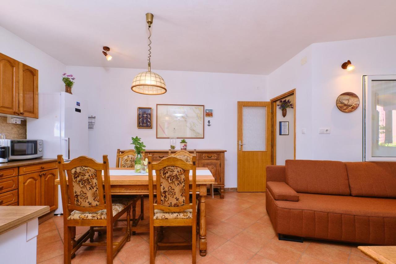 Apartments Antares Mali Lošinj Extérieur photo