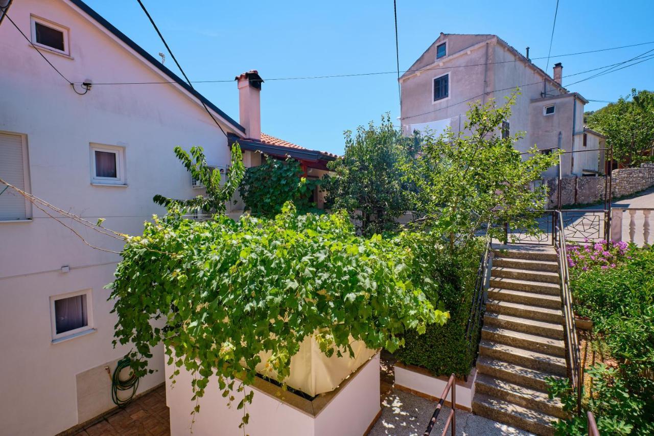 Apartments Antares Mali Lošinj Extérieur photo