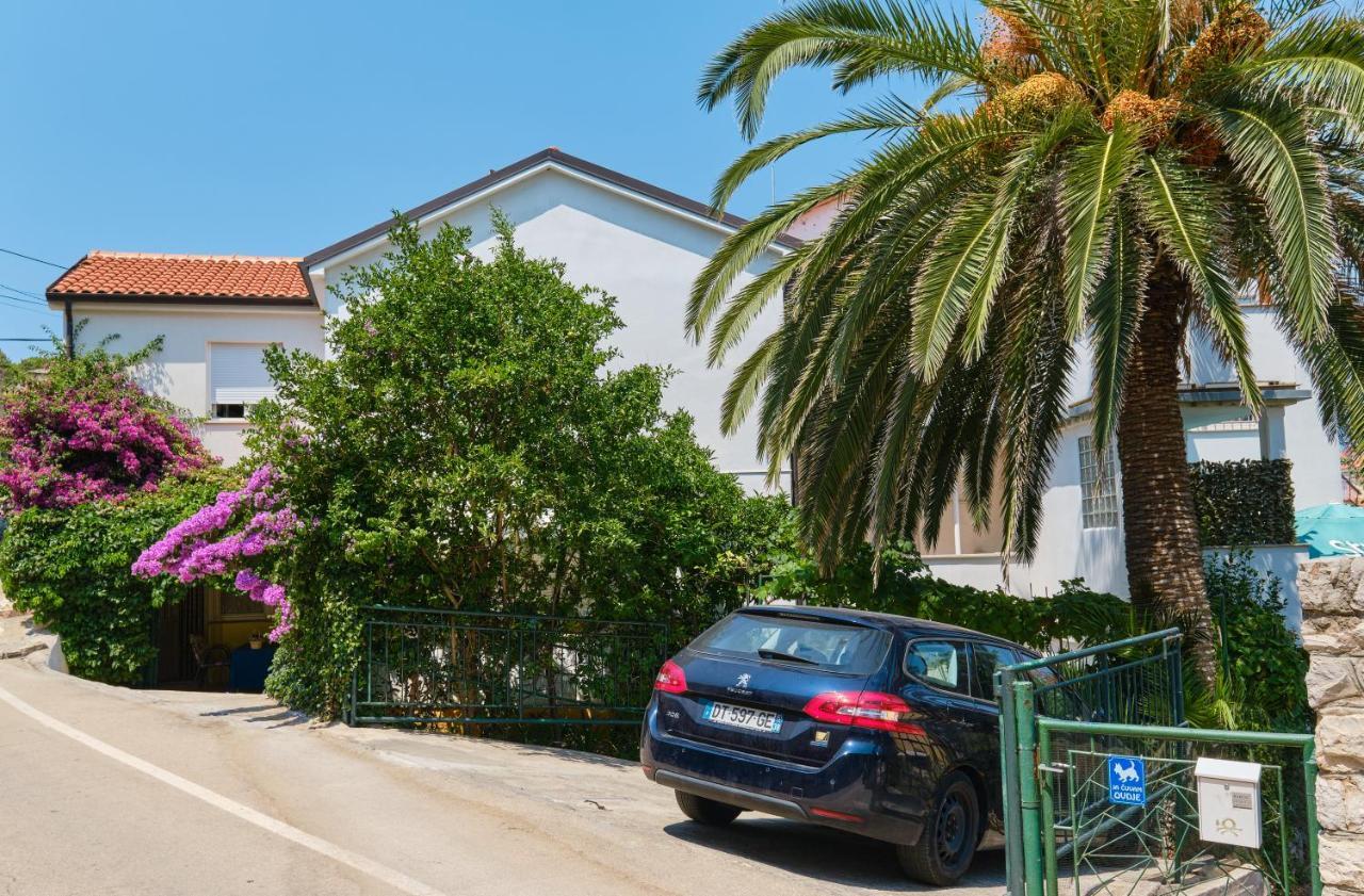 Apartments Antares Mali Lošinj Extérieur photo