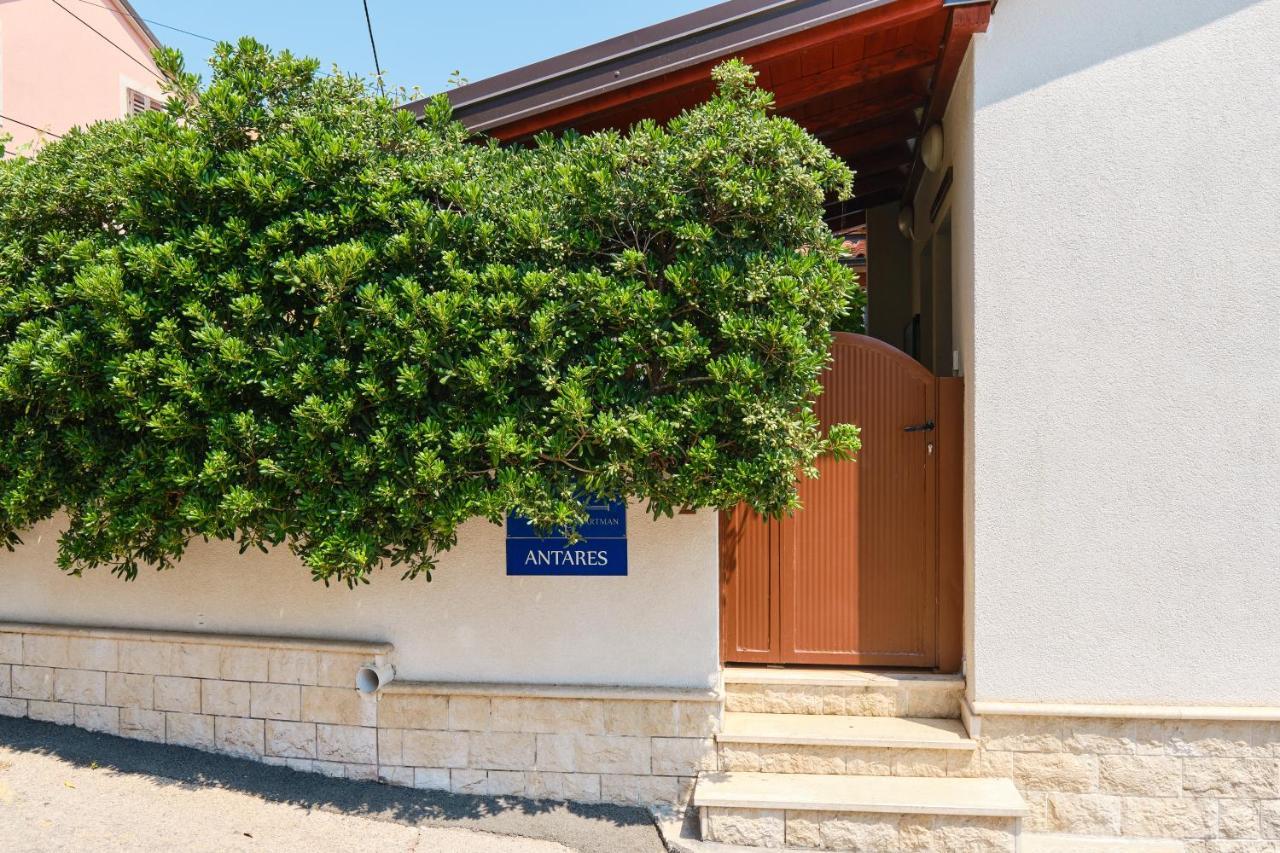 Apartments Antares Mali Lošinj Extérieur photo